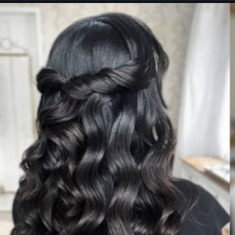 Penteado ondulado semipreso