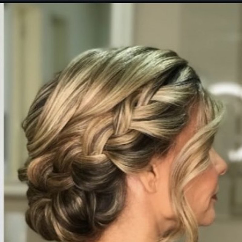Trança coroa com mechas